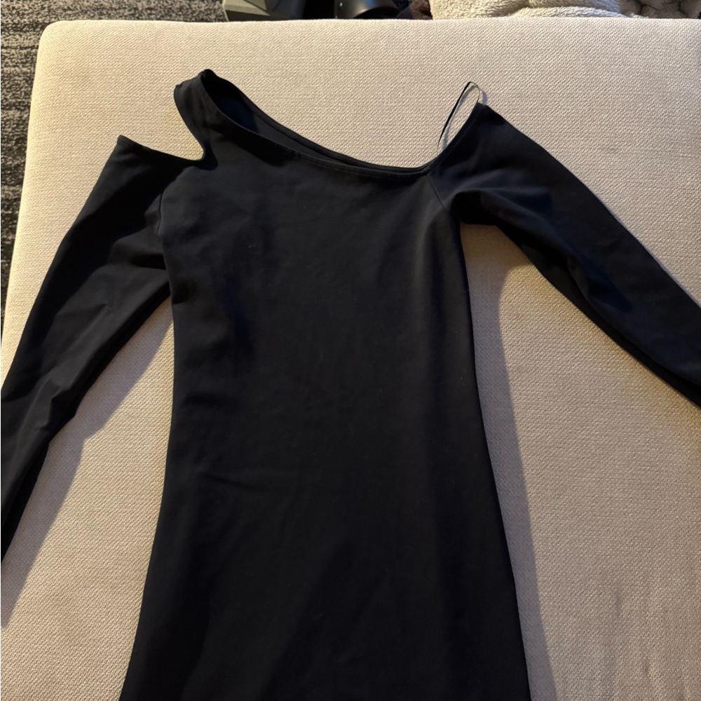 Abercrombie & Fitch Black Off-Shoulder Top